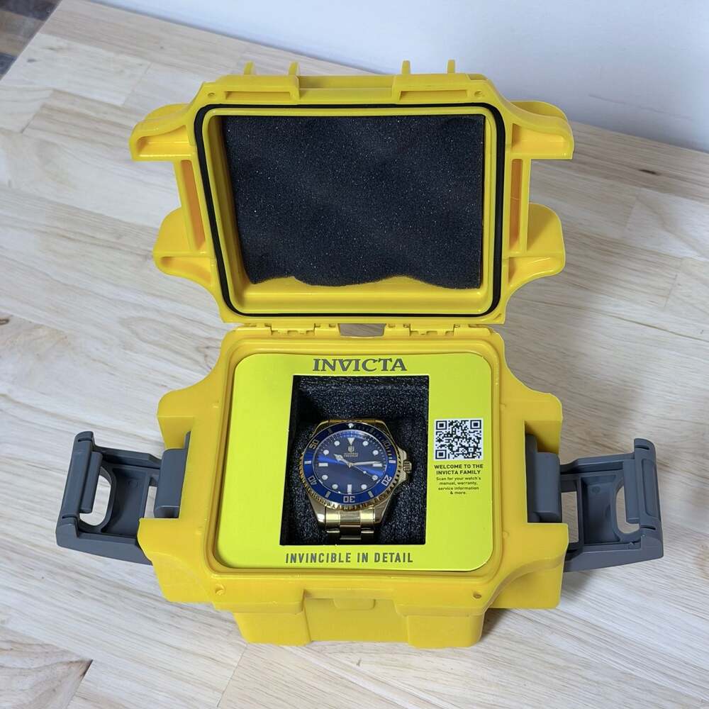Montres Prestige MPW-0086 Men's Gold Tone Blue Bezel Watch